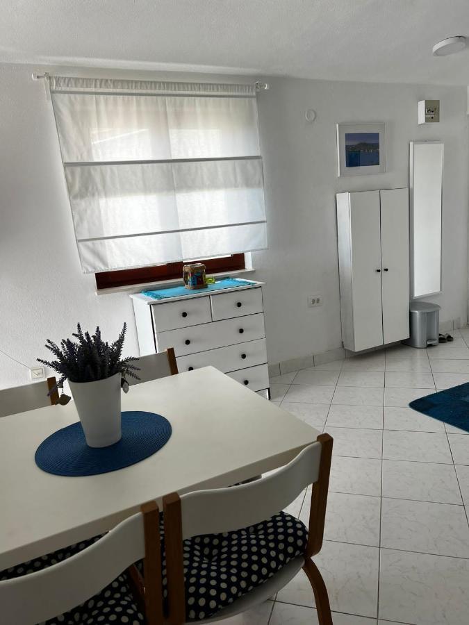 Apartments Milicevic Рогозница Екстериор снимка