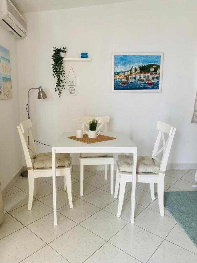 Apartments Milicevic Рогозница Екстериор снимка